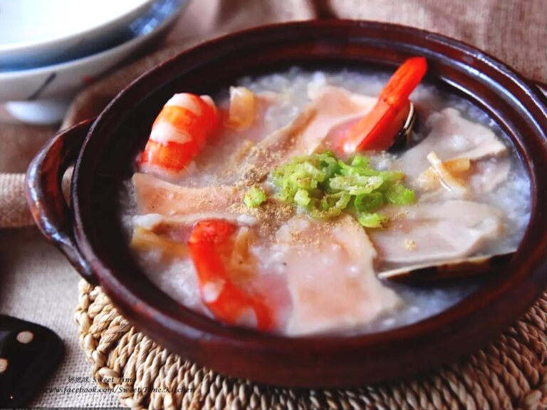 自製味道鮮甜的「干貝海產粥」！可挑選自己喜歡的多種海鮮食材